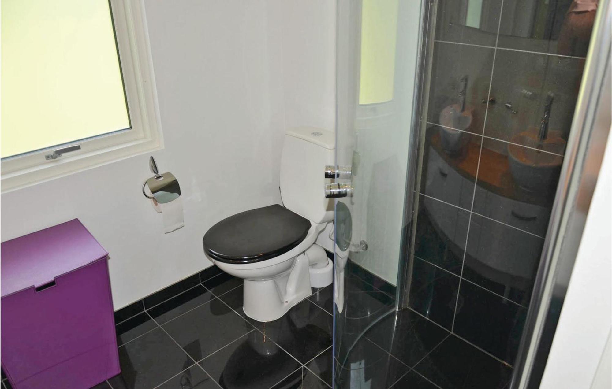 Nice Home In Sunne With Jacuzzi Alvsatern Екстериор снимка