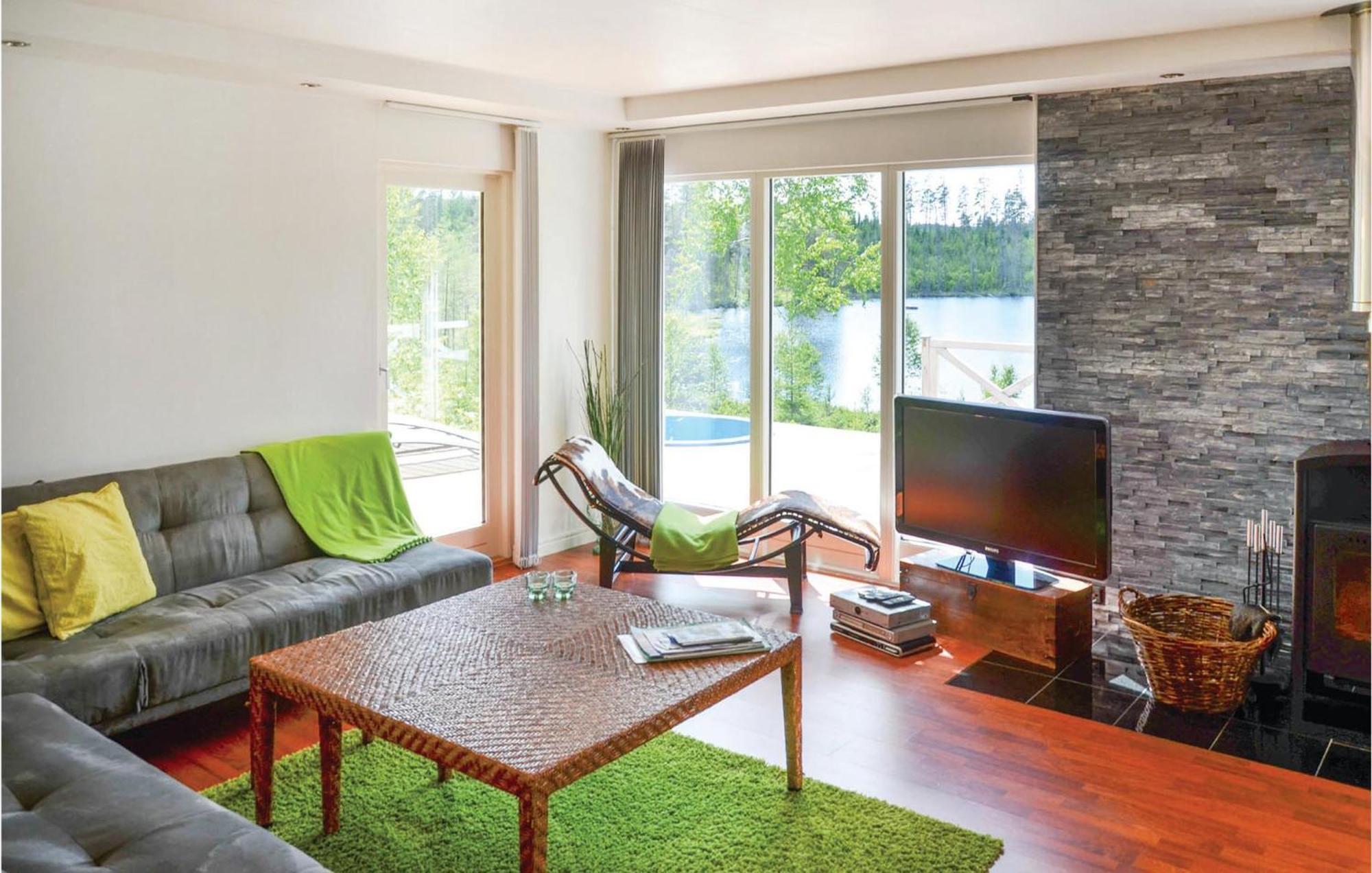 Nice Home In Sunne With Jacuzzi Alvsatern Екстериор снимка
