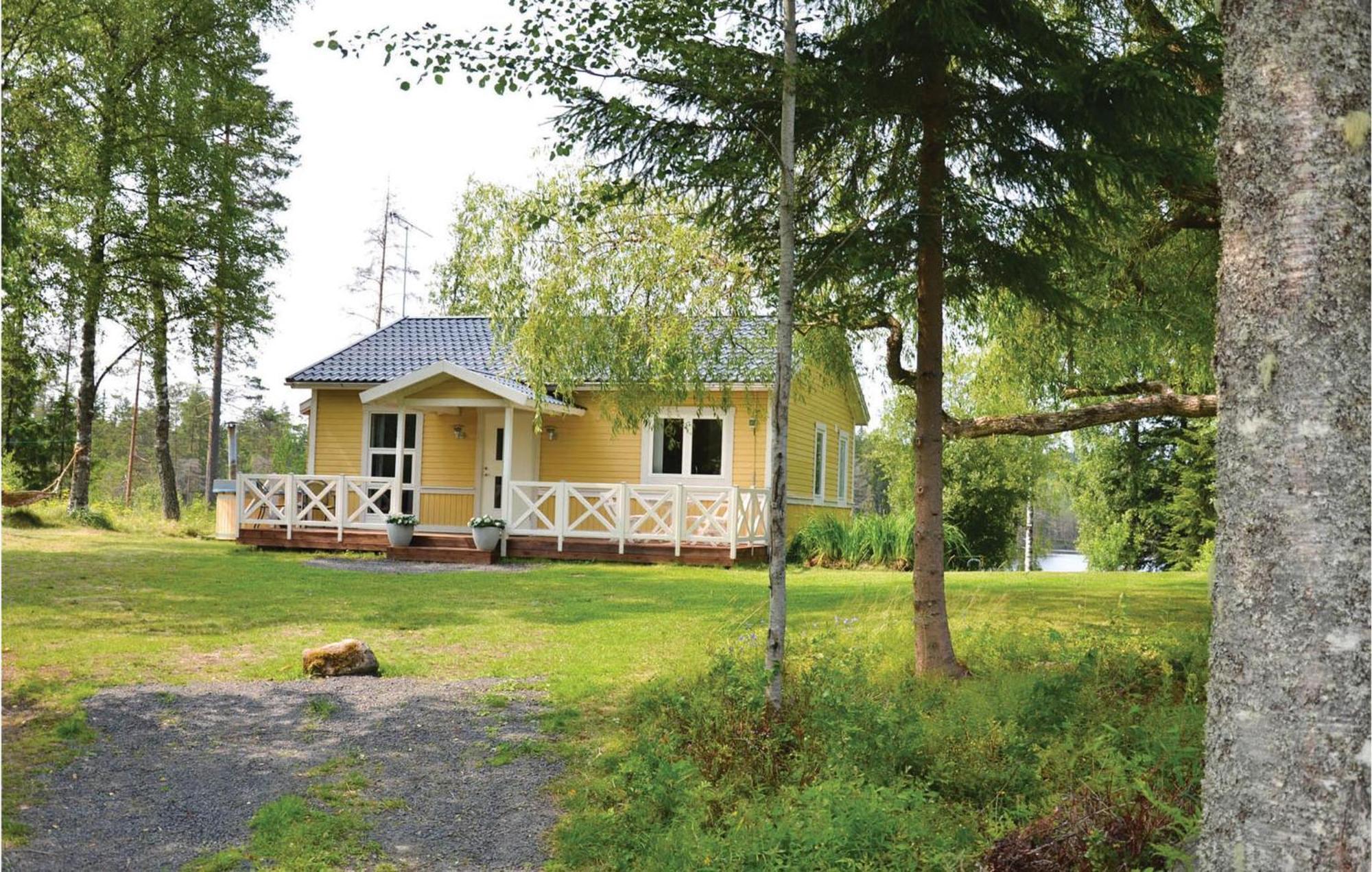 Nice Home In Sunne With Jacuzzi Alvsatern Екстериор снимка